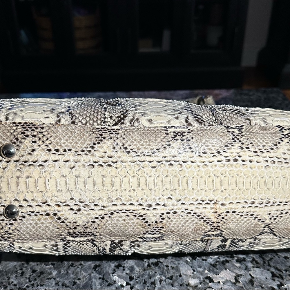 Gorgeous Vero Pitone Python Shoulder Bag With Cry… - image 5